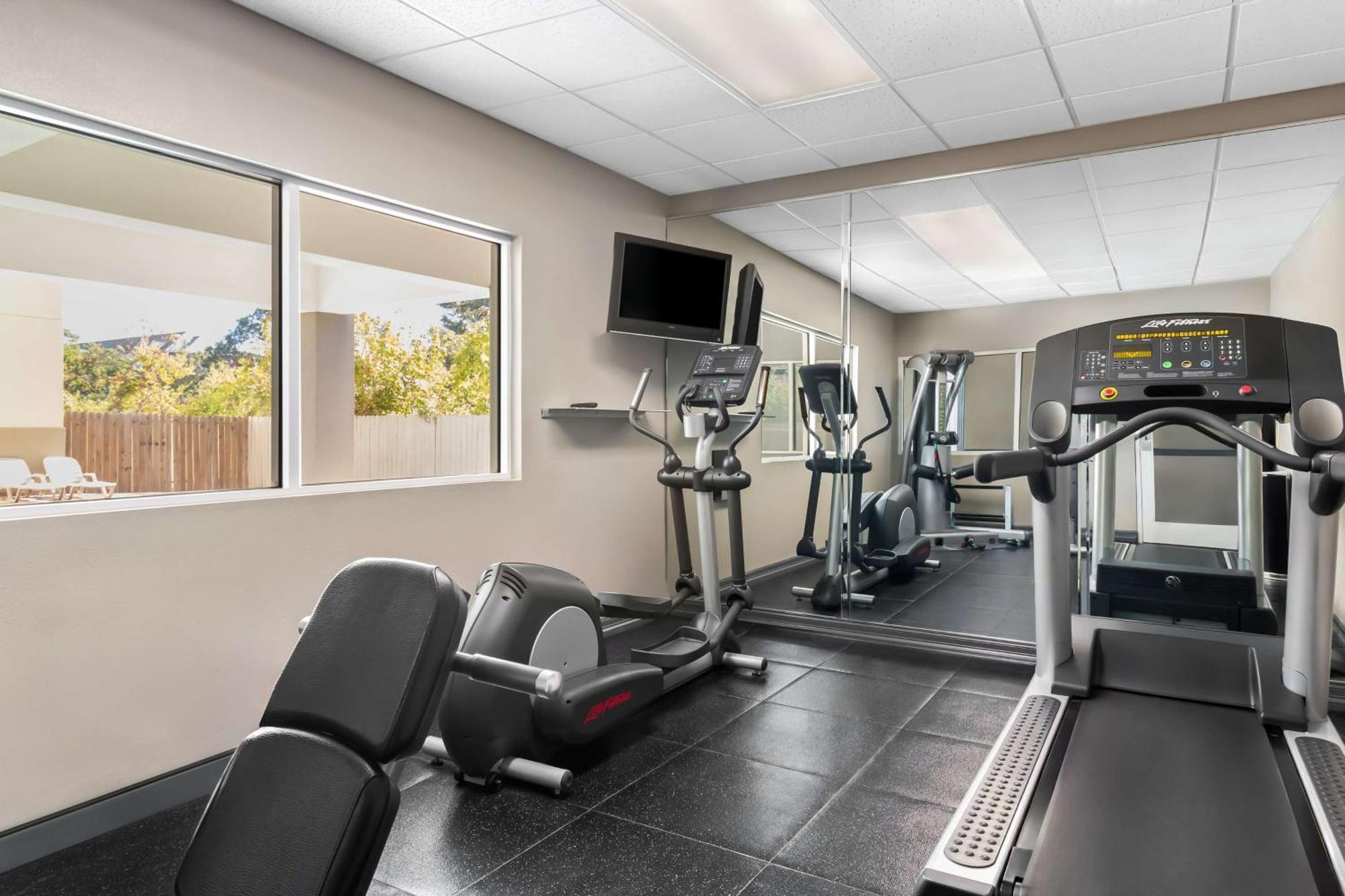 Sonesta Essential Iah Airport Jfk Boulevard - Newly Renovated Houston Exteriér fotografie